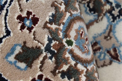 Nain Beige Hand Knotted 54 X 80 Area Rug 250-26900 Image 11
