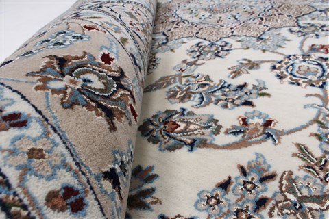 Nain Beige Hand Knotted 54 X 80 Area Rug 250-26900 Image 12