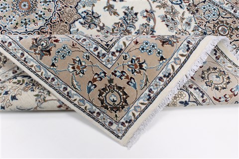 Nain Beige Hand Knotted 54 X 80 Area Rug 250-26900 Image 1