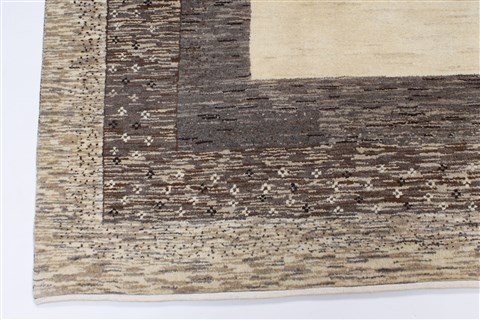Gabbeh Beige Hand Knotted 56 X 76 Area Rug 250-26909 Image 6