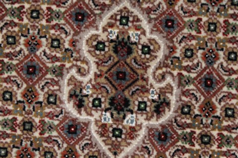 Mahi Beige Hand Knotted 57 X 83 Area Rug 250-26912 Image 10