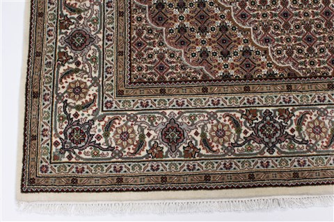 Mahi Beige Hand Knotted 57 X 83 Area Rug 250-26912 Image 7