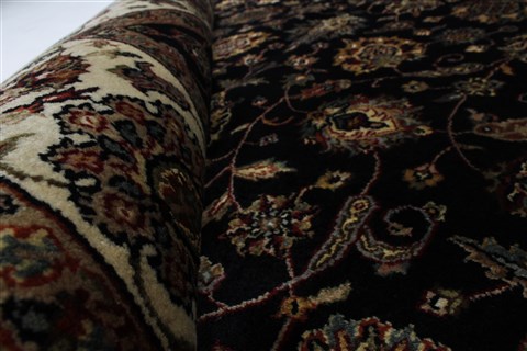 Kashan Brown Hand Knotted 52 X 83 Area Rug 250-26915 Image 2