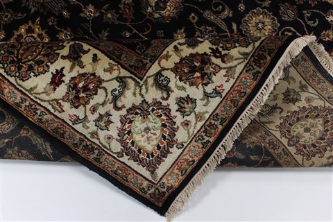 Kashan Brown Hand Knotted 52 X 83 Area Rug 250-26915 Image 3