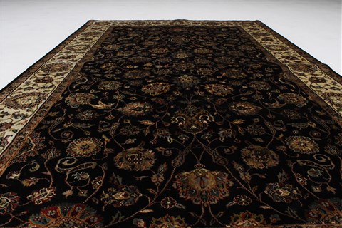 Kashan Brown Hand Knotted 52 X 83 Area Rug 250-26915 Image 5