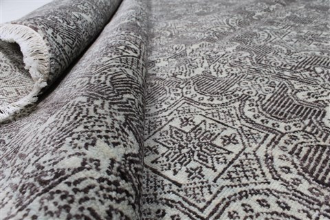 Modern Brown Hand Knotted 91 X 1111 Area Rug 250-26922 Image 1