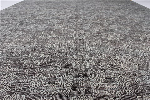 Modern Brown Hand Knotted 91 X 1111 Area Rug 250-26922 Image 4