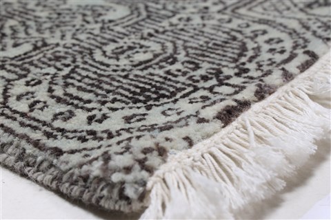 Modern Brown Hand Knotted 91 X 1111 Area Rug 250-26922 Image 7