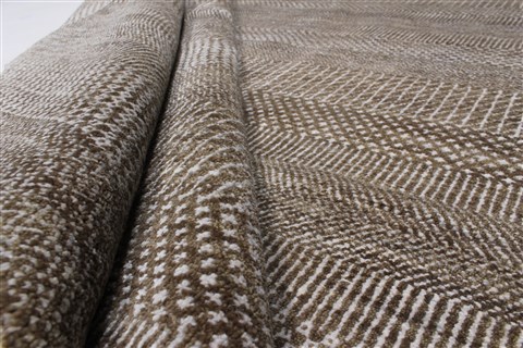 Modern Brown Hand Knotted 710 X 101 Area Rug 250-26929 Image 10