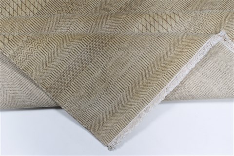 Modern Beige Hand Knotted 80 X 101 Area Rug 250-26931 Image 1