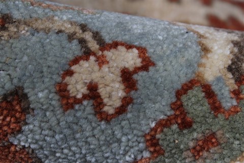 Serapi Beige Hand Knotted 81 X 100 Area Rug 250-26932 Image 11