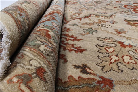 Serapi Beige Hand Knotted 81 X 100 Area Rug 250-26932 Image 1
