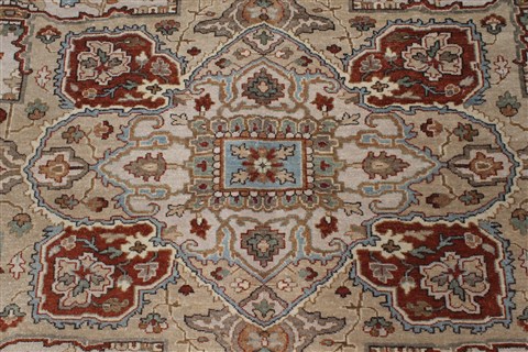 Serapi Beige Hand Knotted 81 X 100 Area Rug 250-26932 Image 6