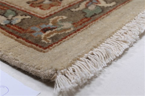 Serapi Beige Hand Knotted 81 X 100 Area Rug 250-26932 Image 8