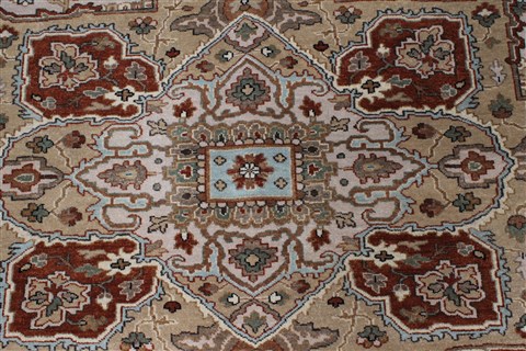 Serapi Beige Hand Knotted 81 X 911 Area Rug 250-26933 Image 4