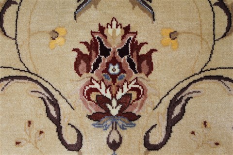 Isfahan Grey Hand Knotted 61 X 811 Area Rug 250-26940 Image 9