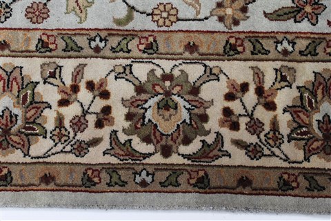 Isfahan Blue Hand Knotted 61 X 811 Area Rug 250-26941 Image 5
