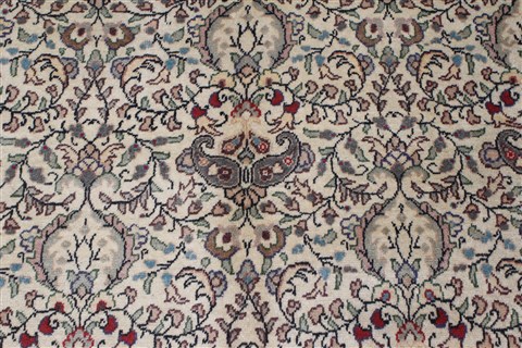 Kayseri Green Hand Knotted 66 X 94 Area Rug 250-26942 Image 5