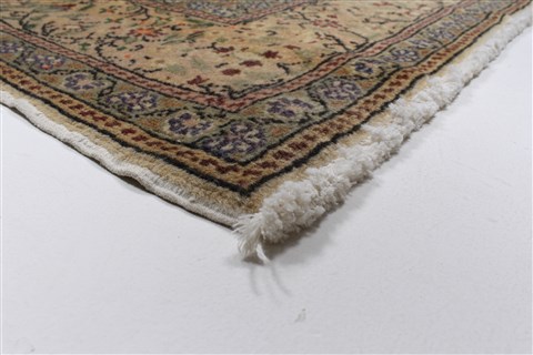 Kayseri Green Hand Knotted 66 X 94 Area Rug 250-26942 Image 7