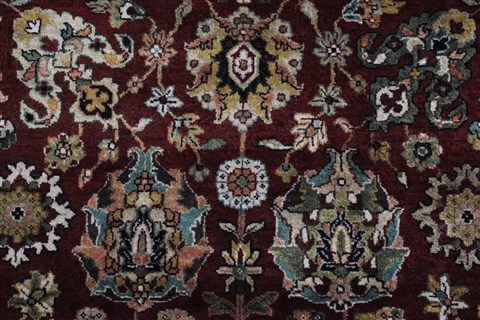 Isfahan Red Hand Knotted 60 X 810 Area Rug 250-26943 Image 9