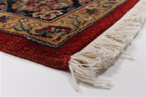 Isfahan Red Hand Knotted 60 X 811 Area Rug 250-26953 Image 8