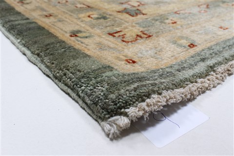 Pishavar Beige Hand Knotted 90 X 121 Area Rug 250-26958 Image 9