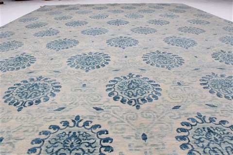 Modern Blue Hand Knotted 910 X 142 Area Rug 250-26960 Image 4
