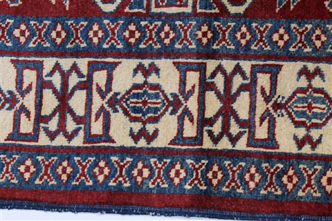 Kazak Red Hand Knotted 410 X 62 Area Rug 250-27011 Image 5