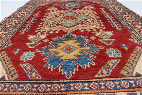 Kazak Beige Hand Knotted 44 X 68 Area Rug 250-27020 Image 4