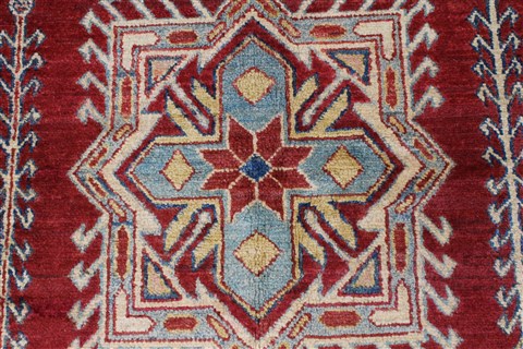 Kazak Beige Hand Knotted 44 X 68 Area Rug 250-27020 Image 6