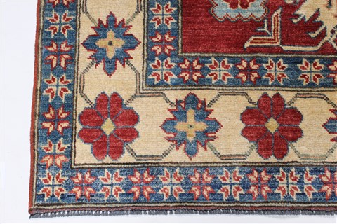 Kazak Beige Hand Knotted 44 X 69 Area Rug 250-27021 Image 7