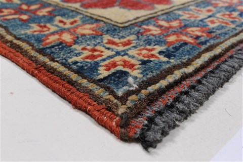 Kazak Beige Hand Knotted 44 X 69 Area Rug 250-27021 Image 8