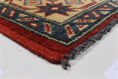 Kazak Red Hand Knotted 45 X 69 Area Rug 250-27035 Image 7