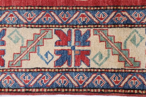 Kazak Green Hand Knotted 44 X 63 Area Rug 250-27038 Image 3