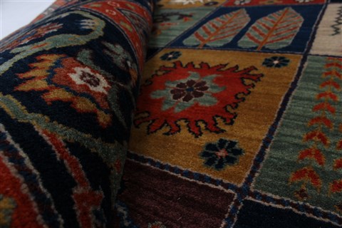 Bakhtiar Multicolor Hand Knotted 410 X 610 Area Rug 250-27061 Image 1