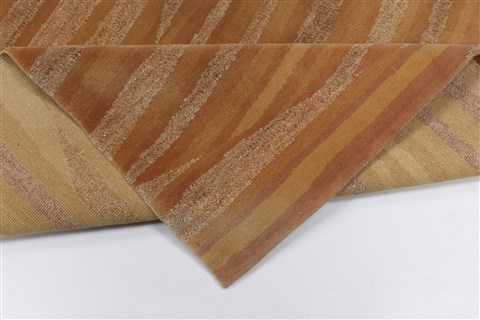 Modern Beige Hand Knotted 50 X 76 Area Rug 250-27105 Image 1