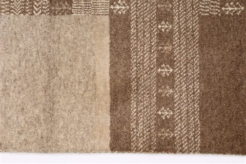 Gabbeh Beige Hand Knotted 50 X 72 Area Rug 250-27106 Image 4