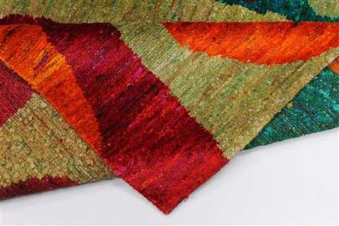 Modern Green Hand Knotted 50 X 74 Area Rug 250-27110 Image 1