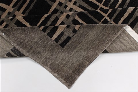 Modern Beige Hand Knotted 48 X 65 Area Rug 250-27115 Image 2