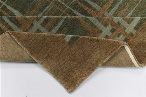 Modern Beige Hand Knotted 49 X 67 Area Rug 250-27116 Image 2