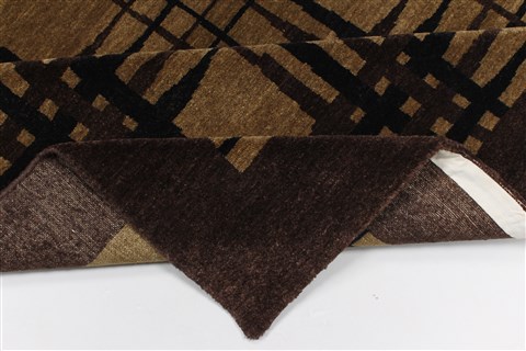 Modern Brown Hand Knotted 46 X 69 Area Rug 250-27123 Image 1
