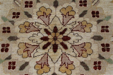 Pishavar Beige Hand Knotted 49 X 69 Area Rug 250-27131 Image 4