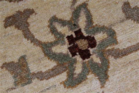 Pishavar Beige Hand Knotted 51 X 71 Area Rug 250-27133 Image 10