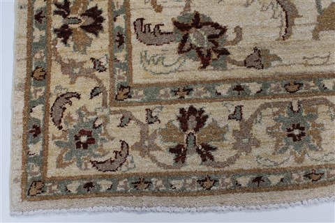 Pishavar Beige Hand Knotted 51 X 71 Area Rug 250-27133 Image 7