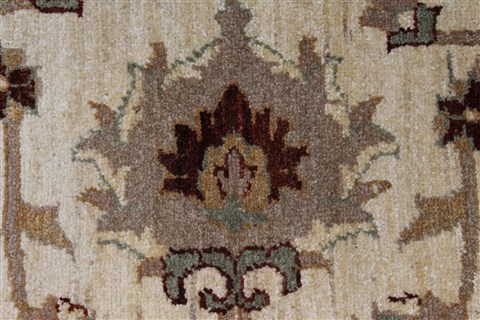 Pishavar Beige Hand Knotted 51 X 71 Area Rug 250-27133 Image 9