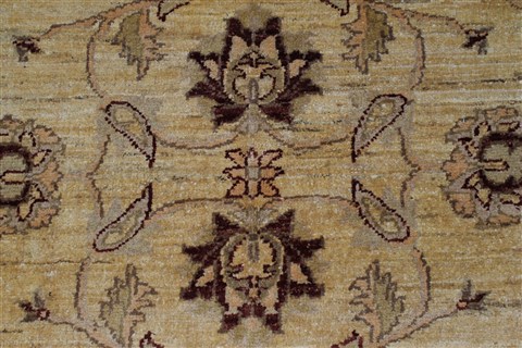 Pishavar Beige Hand Knotted 53 X 65 Area Rug 250-27143 Image 7