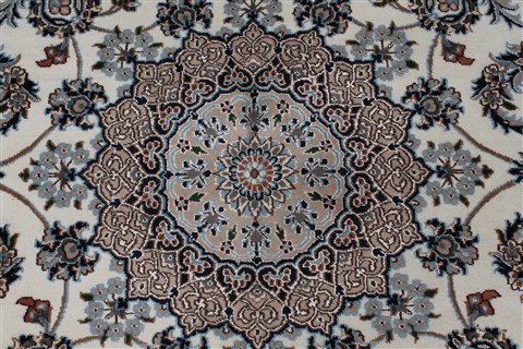 Nain Beige Hand Knotted 57 X 79 Area Rug 250-27152 Image 7
