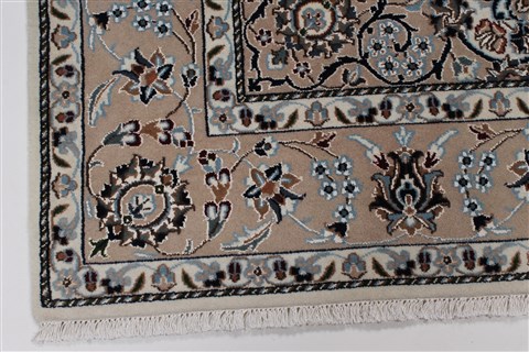 Nain Beige Hand Knotted 57 X 79 Area Rug 250-27152 Image 8