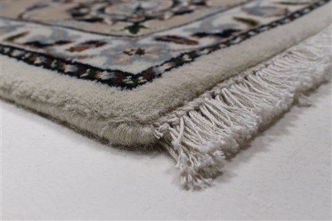 Nain Beige Hand Knotted 57 X 79 Area Rug 250-27152 Image 9