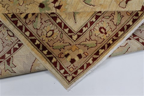 Pishavar Beige Hand Knotted 51 X 68 Area Rug 250-27155 Image 4